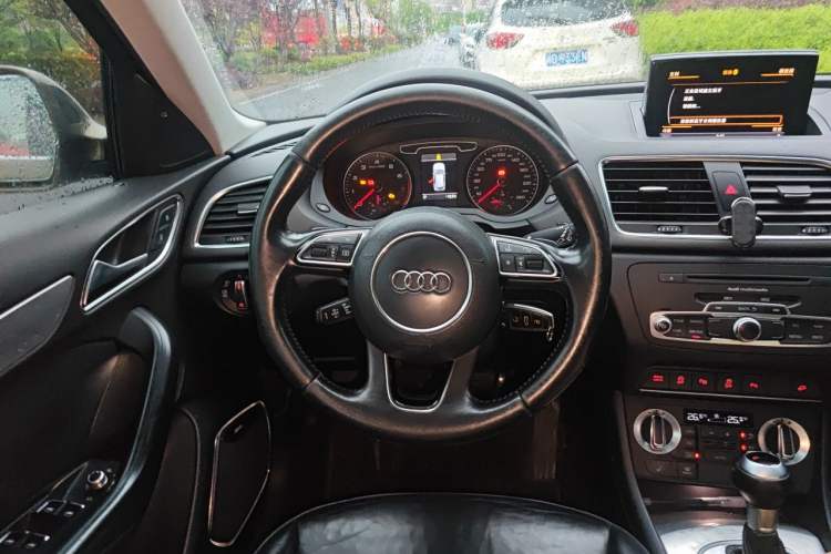 Used Audi Q3 2013 35 TFSI quattro Luxury Model