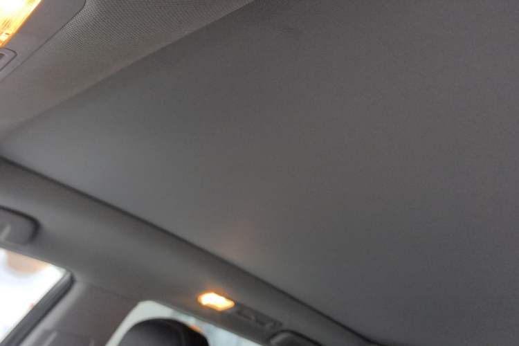 Used Toyota Highlander 2018 2.0T Four-Wheel Drive Luxury Edition 7 Seats China V Emission Standard Headliner