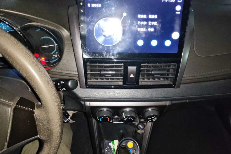 Used Toyota YARiS L Zhi Xuan 2015 1.5E Automatic Charm Edition