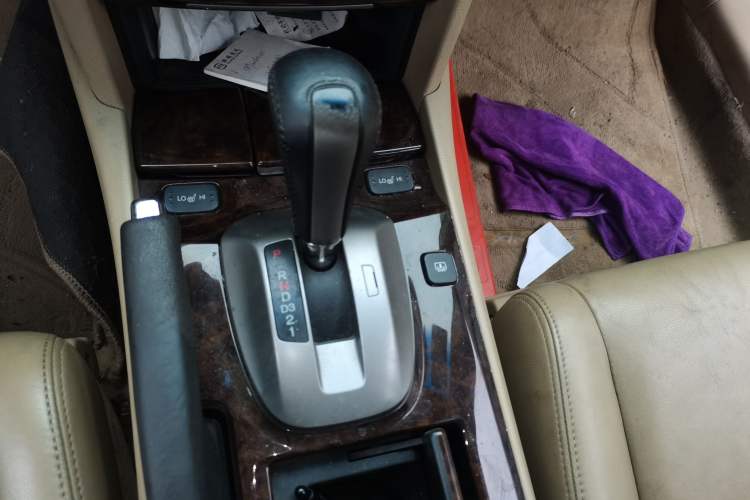 Used Honda Accord 2010 2.4L Millionth Anniversary Edition Gear Lever