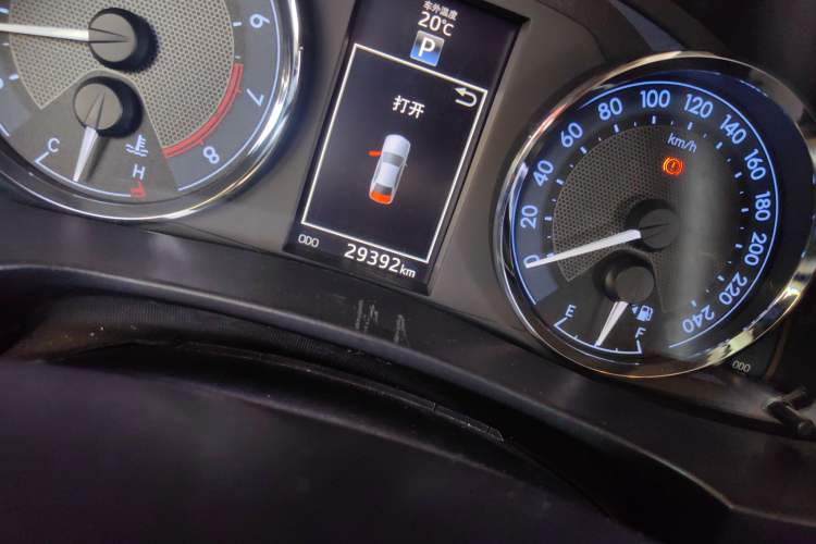 Used Toyota Levin 2014 1.8V CVT Luxury Edition Odometer Close Up