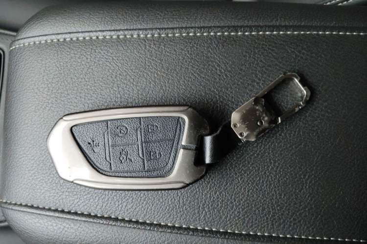 Used Cadillac XT4 2024 28T Two-Wheel-Drive Luxury Version
