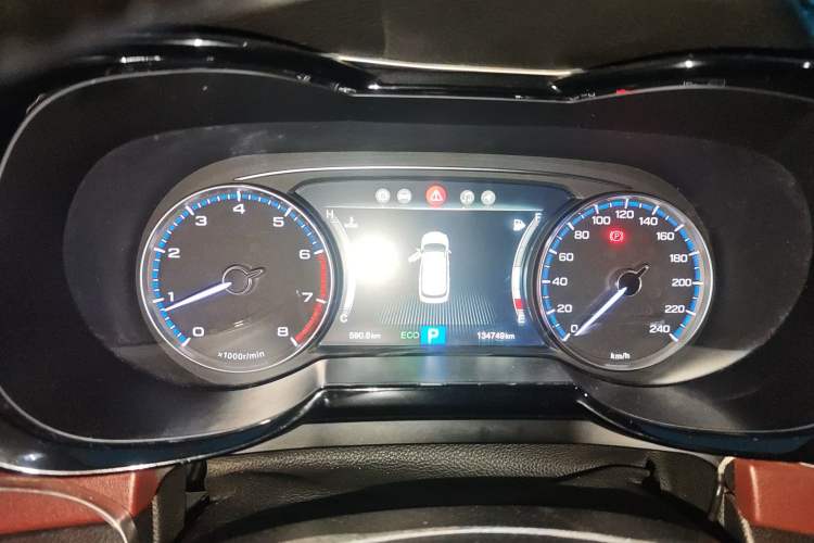 Used GAC Trumpchi GS8 2017 320T Two-Wheel Drive Luxury Smart Connectivity Version (7 Seats)
