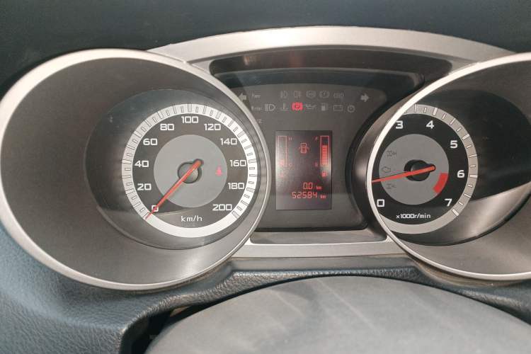 Used Land X8 2012 Explore Edition 2.0L Urban Pioneer Version