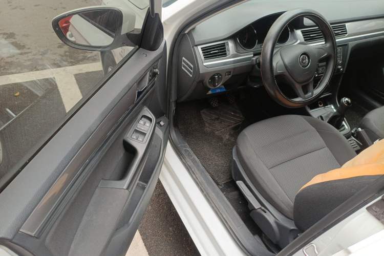 Used Volkswagen Bora 2016 1.6L Manual Fashion Edition
