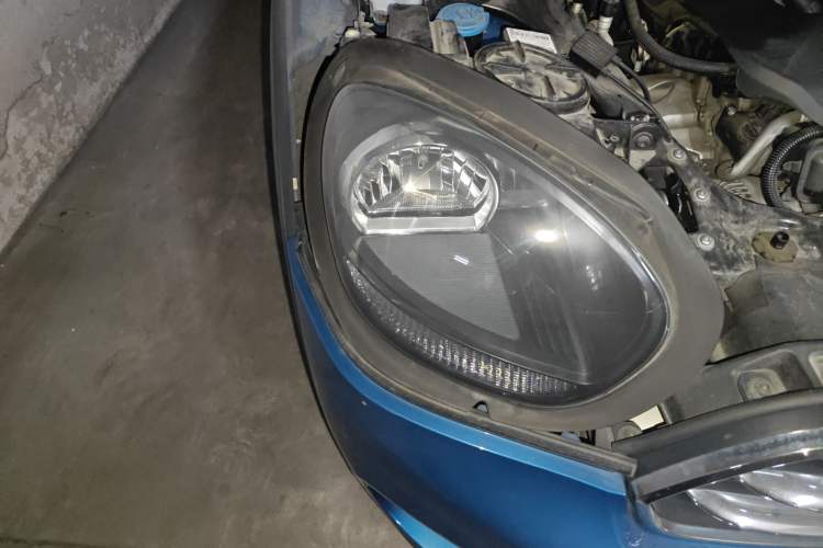 Used MINI Countryman 2017 1.5T COOPER ALL4 Right Front Headlight