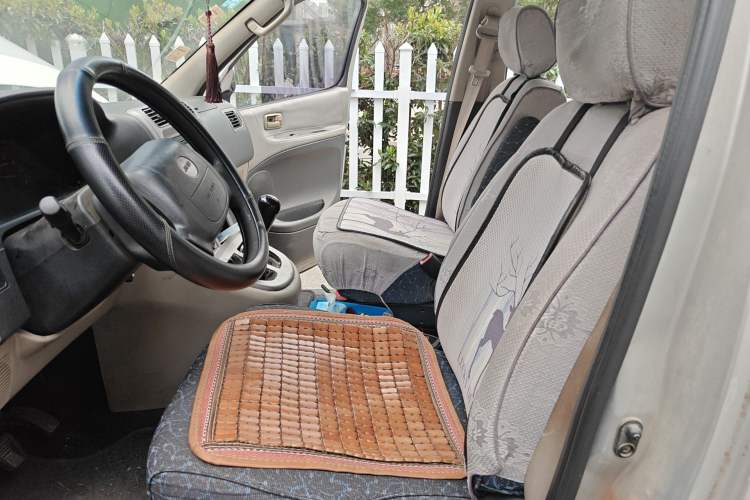 Used Jinbei Grace 2015 2.0L Classic Edition Standard Model Long Wheelbase 7/9 Seats
