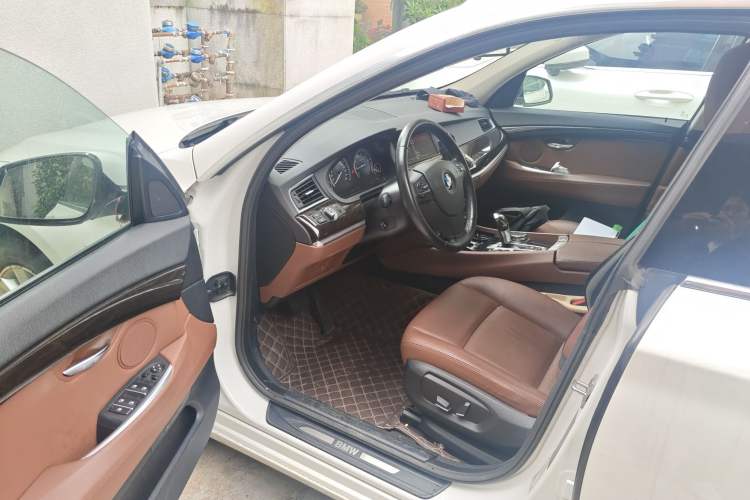 Used BMW 5 Series GT 2014 528i Leading Model