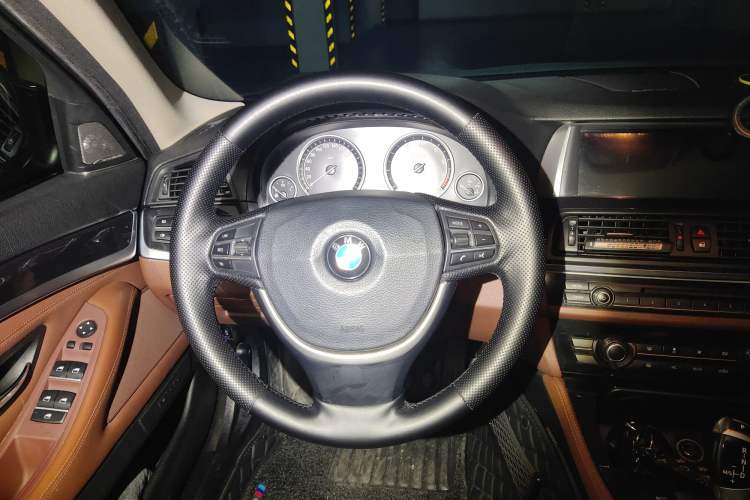 Used BMW 5 Series 2014 520Li Elegant Model