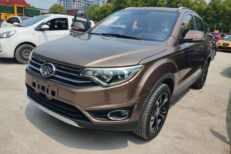 Used FAW Senya R7 2016 1.6L Automatic Prestige Model