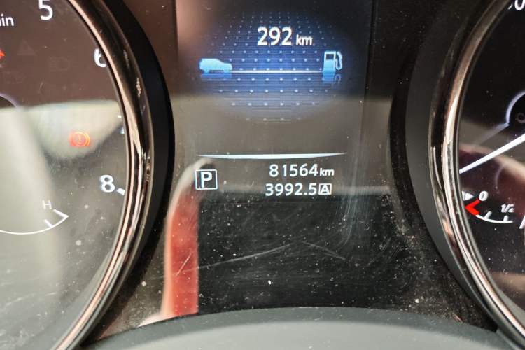 Used Nissan X-Trail 2016 2.0L CVT Smart Enjoyment Version 4WD Odometer Close Up