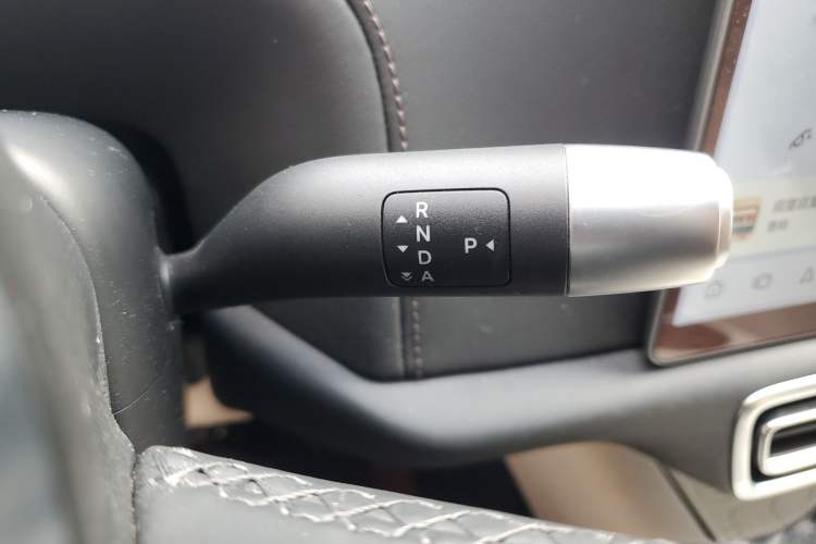 Used Li Auto L9 2023 Pro Model Gear Lever