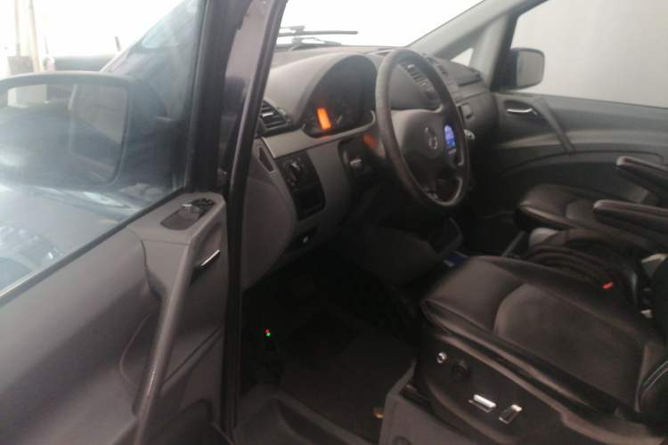 Used Mercedes-Benz Vito 2013 3.0L Elite Edition