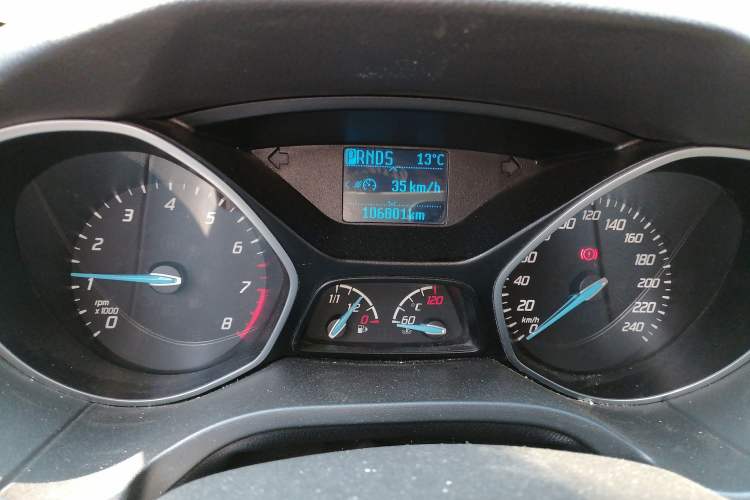 Used Ford Focus 2012 Sedan 1.6L Automatic Fashion Edition