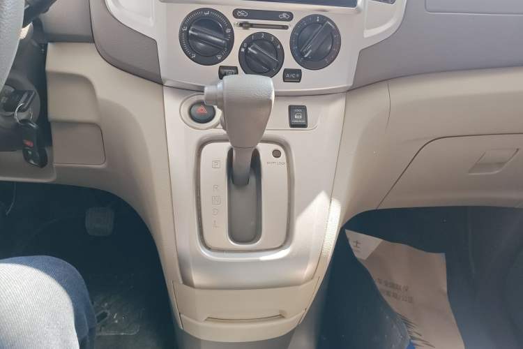 Used Nissan NV200 2016 Revised Version 1.6L CVT Luxury Edition