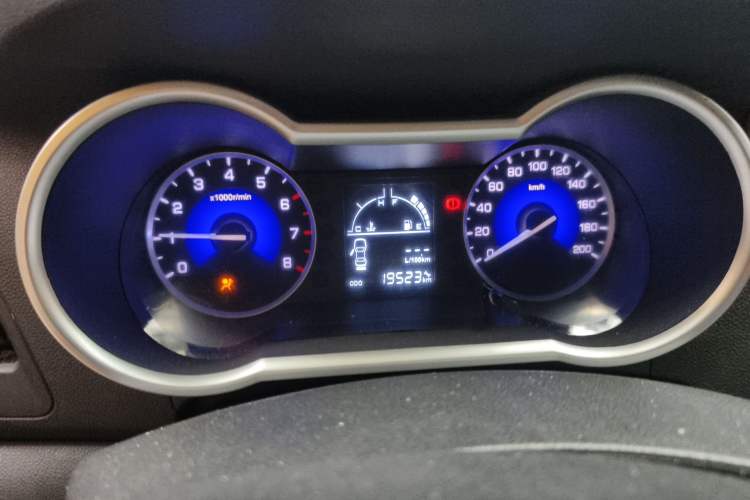 Used Dongfeng Aeolus AX3 2016 1.5L Manual ZhiKu Model
