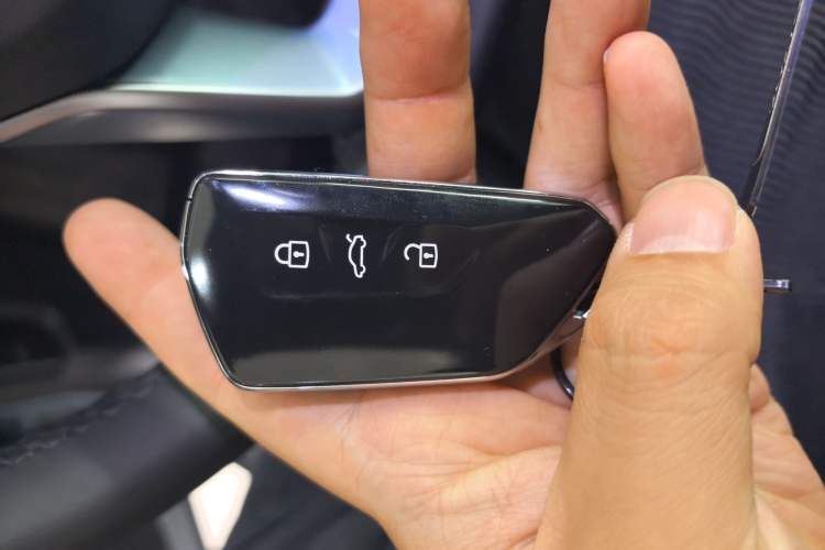 Used Volkswagen ID.4 X 2025 Smart Version Pure & Intelligent Enjoyment Edition