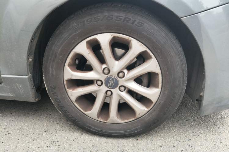 Used Ford Focus 2011 Hatchback 1.8L Automatic Fashion Edition
