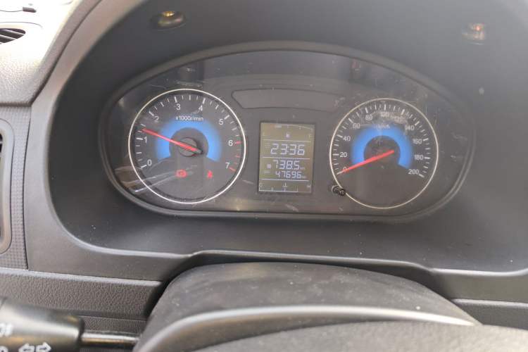 Used Dongfeng Fengon 330 2014 1.5L Manual Utility Version DK15 Instrument Cluster