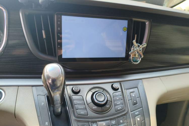 Used Buick GL8 2011 3.0L GT Luxury Business Haoya Edition
