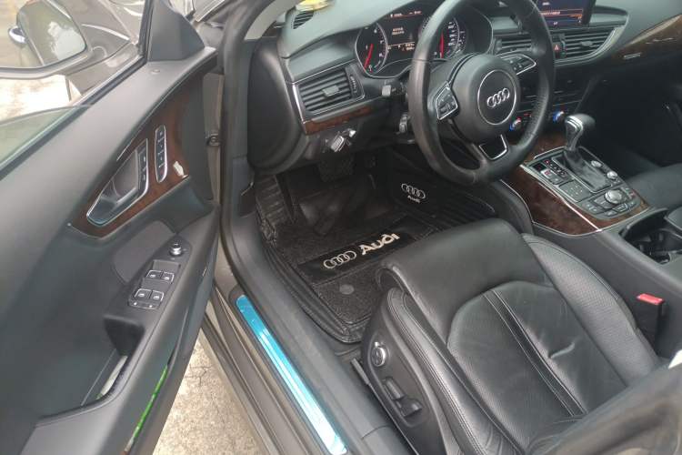 Used Audi A7 2013 50 TFSI quattro Luxury Model
