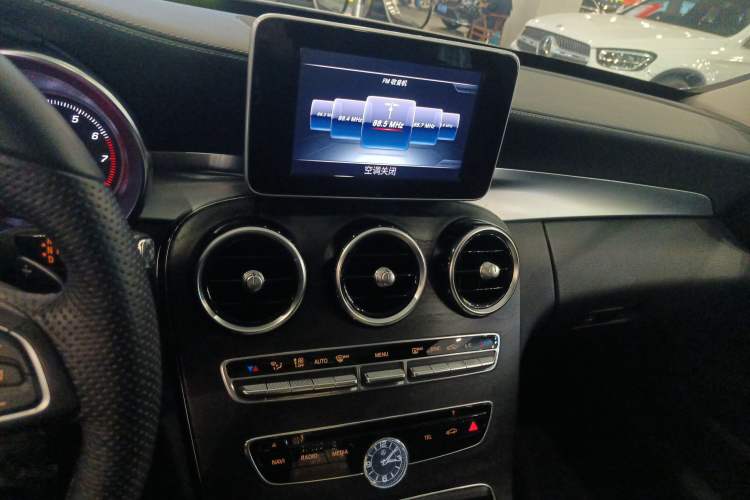 Used Mercedes-Benz C-Class 2015 C 200 L Sport Edition
