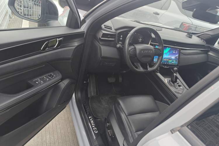 Used Lynk & Co 01 2023 1.5TD EM-F PM Driver Seat