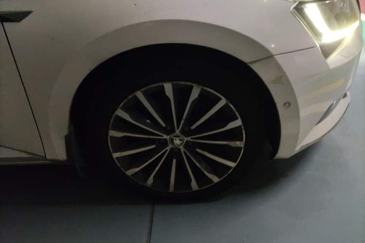 Used Skoda Superb 2016 TSI330 DSG Smart Drive Edition
