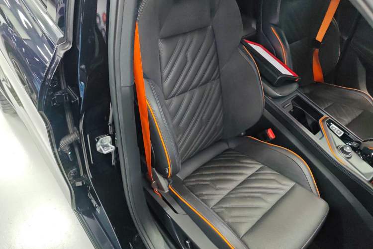 Used Lynk & Co 02 Hatchback 2021 2.0TD Halo Right Front Seat