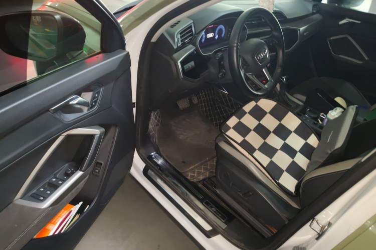 Used Audi Q3 2020 35 TFSI Ambition Dynamic Edition Driver Seat