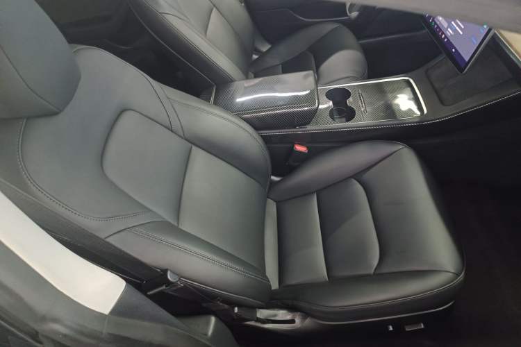 Used Tesla Model 3 2021 Performance High-Performance All-Wheel-Drive Version Right Front Seat
