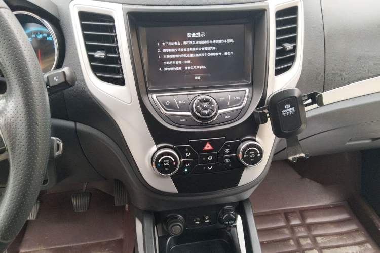 Used Changan CS35 2015 1.6L Manual Luxury Model China IV Standard
