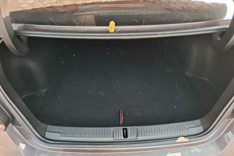 Used MG 5 2021 180 DVVT Manual Youth Luxury Edition
