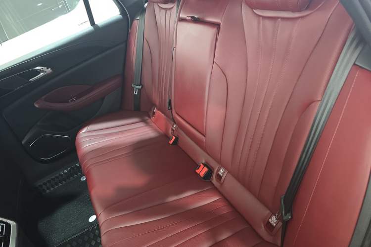 Used Hongqi H5 2025 1.5T DCT Xuan Ying Edition
