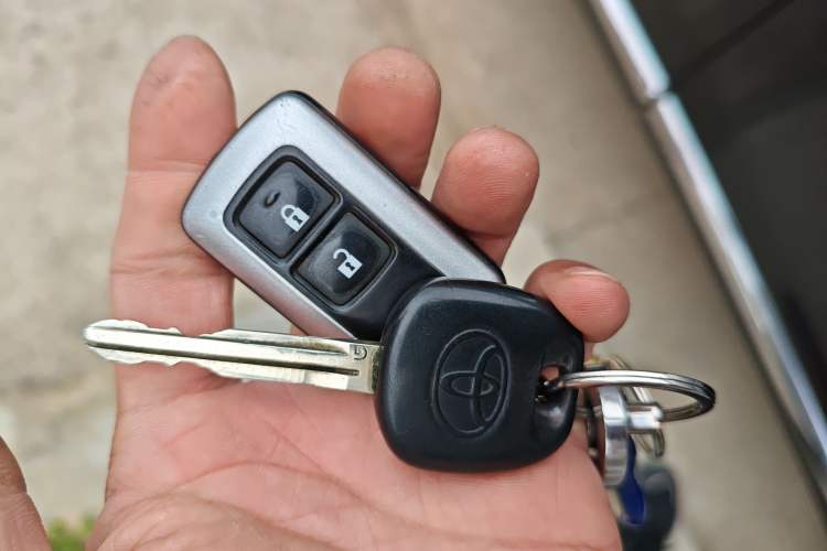 Used Toyota Highlander 2013 2.7L Two-Wheel Drive 7-Seater Zijin Edition
