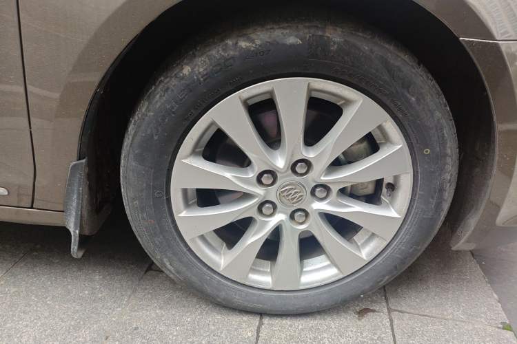 Used Buick LaCrosse 2013 2.4L SIDI Leading Comfort Version
