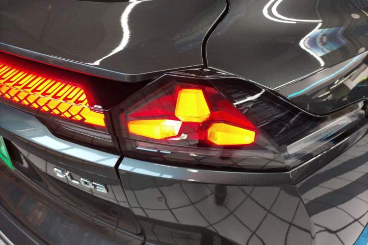 Used Deepal SL03 2023 200Max Range-Extended Version Right Rear Taillight