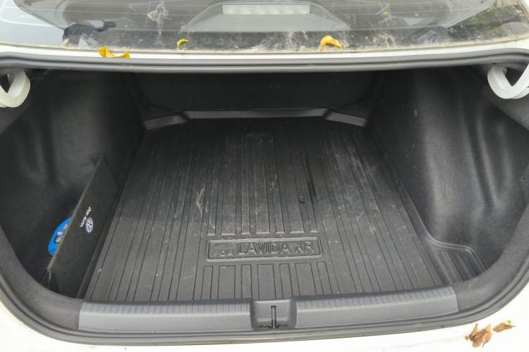 Used Volkswagen Lavida 2023 New Sharp 1.5L Automatic Excellent New Edition Trunk