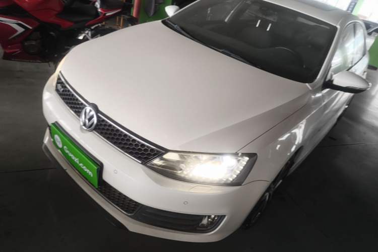 Used Volkswagen Sagitar 2013 2.0 TSI GLI Guazi used car, China used car export, Used car for sale, Used cars, Cheapest cars for sale