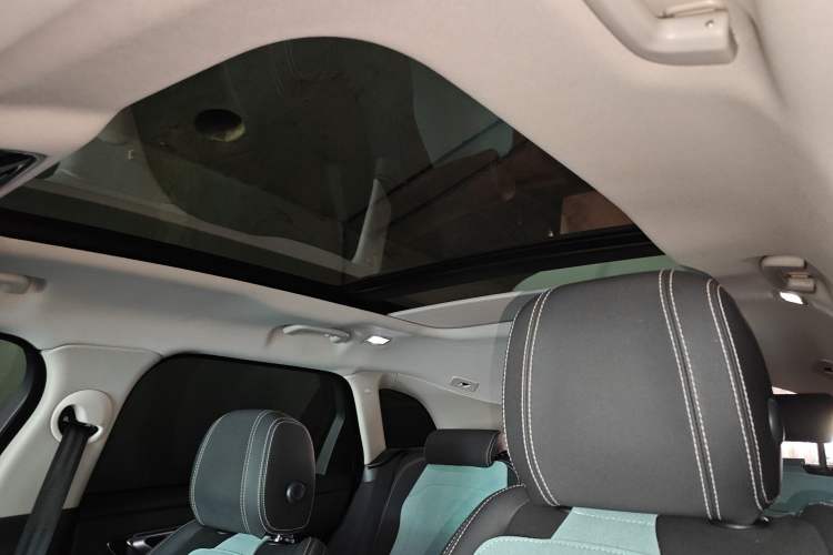 Used Land Rover Range Velar 2020 P250 Headliner