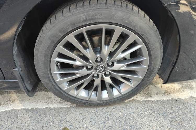 Used Toyota Camry 2019 Dual-Engine 2.5 HG Luxury Edition China V Standard
