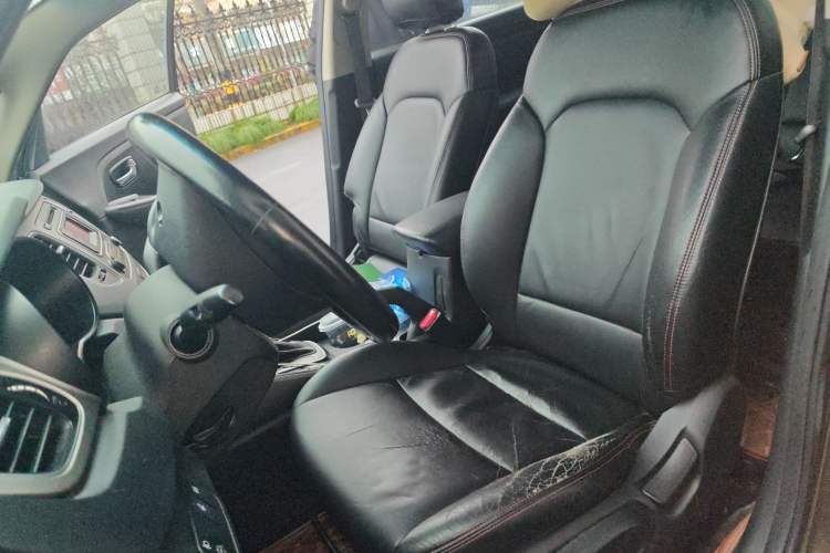 Used Kia Carens 2013 2.0L 5-Seater Automatic Comfort Version China V Standard