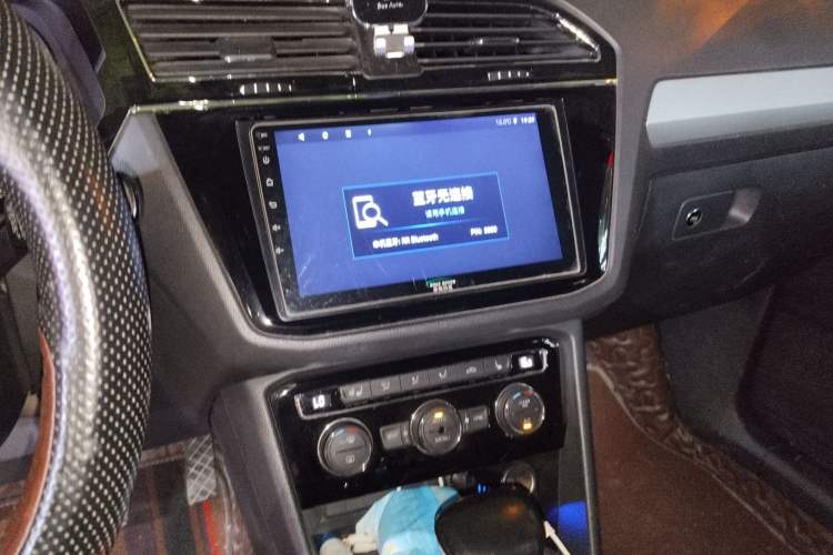 Used Volkswagen Tiguan L 2019 330TSI Automatic Two-Wheel Drive Smart Luxury Version China VI Standard
