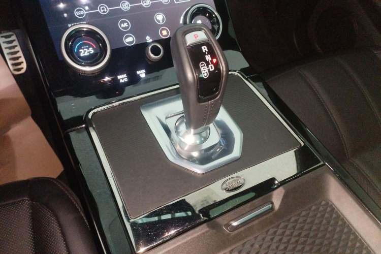 Used Land Rover Range Evoque 2020 249 PS R-DYNAMIC SE Sport Technology Edition
