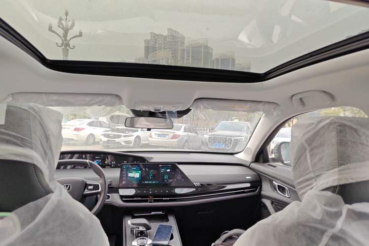 Used Changan UNI-K 2024 2.0T Two-Wheel Drive YueShang Trim
