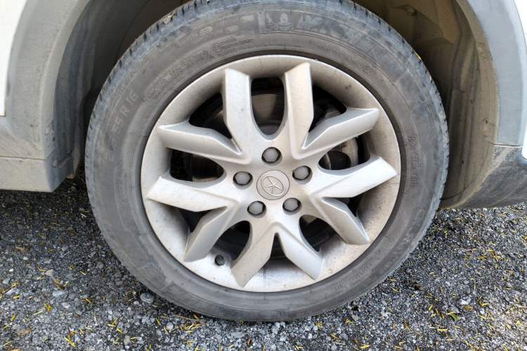 Used JAC Group Refine S3 2014 1.5L Manual Luxury Smart Model Right Front Wheel Hub