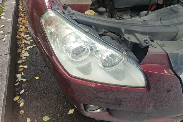 Used Bestune B50 2012 1.6L automatic with sunroof Right Front Headlight