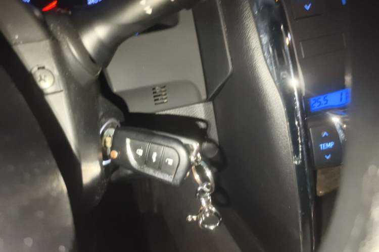 Used Toyota Reiz 2013 2.5S Elite Edition Vehicle Key