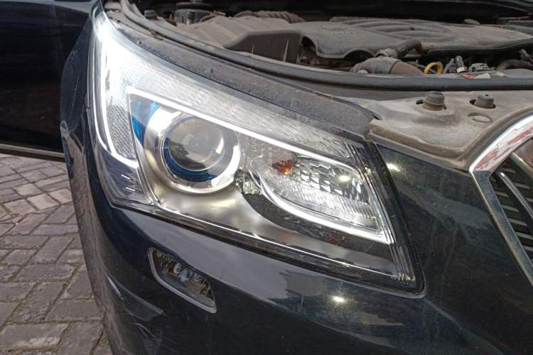 Used Buick LaCrosse 2014 2.0T SIDI Elite Tech Version Right Front Headlight