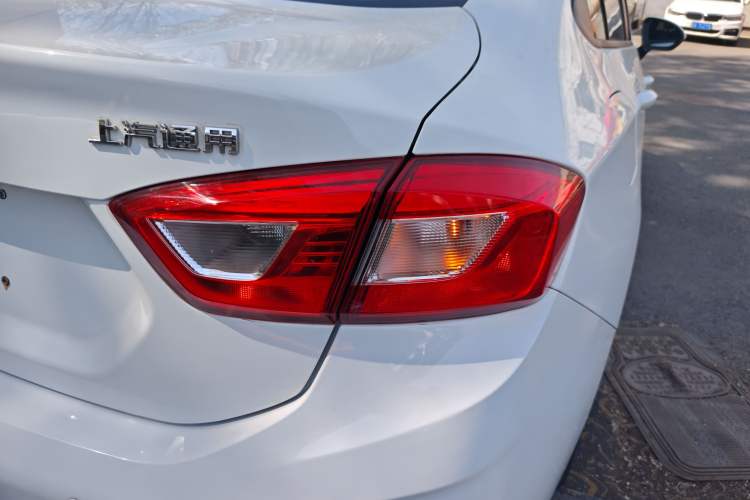 Used Chevrolet Cruze 2017 1.5L Automatic Pioneer Sunroof Edition Exterior 3